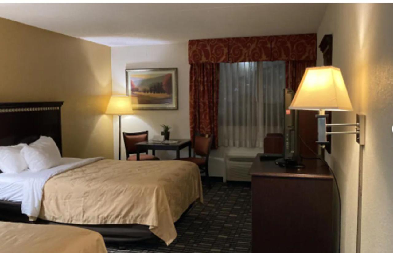 Quality Inn & Conference Center Съмърсет Екстериор снимка