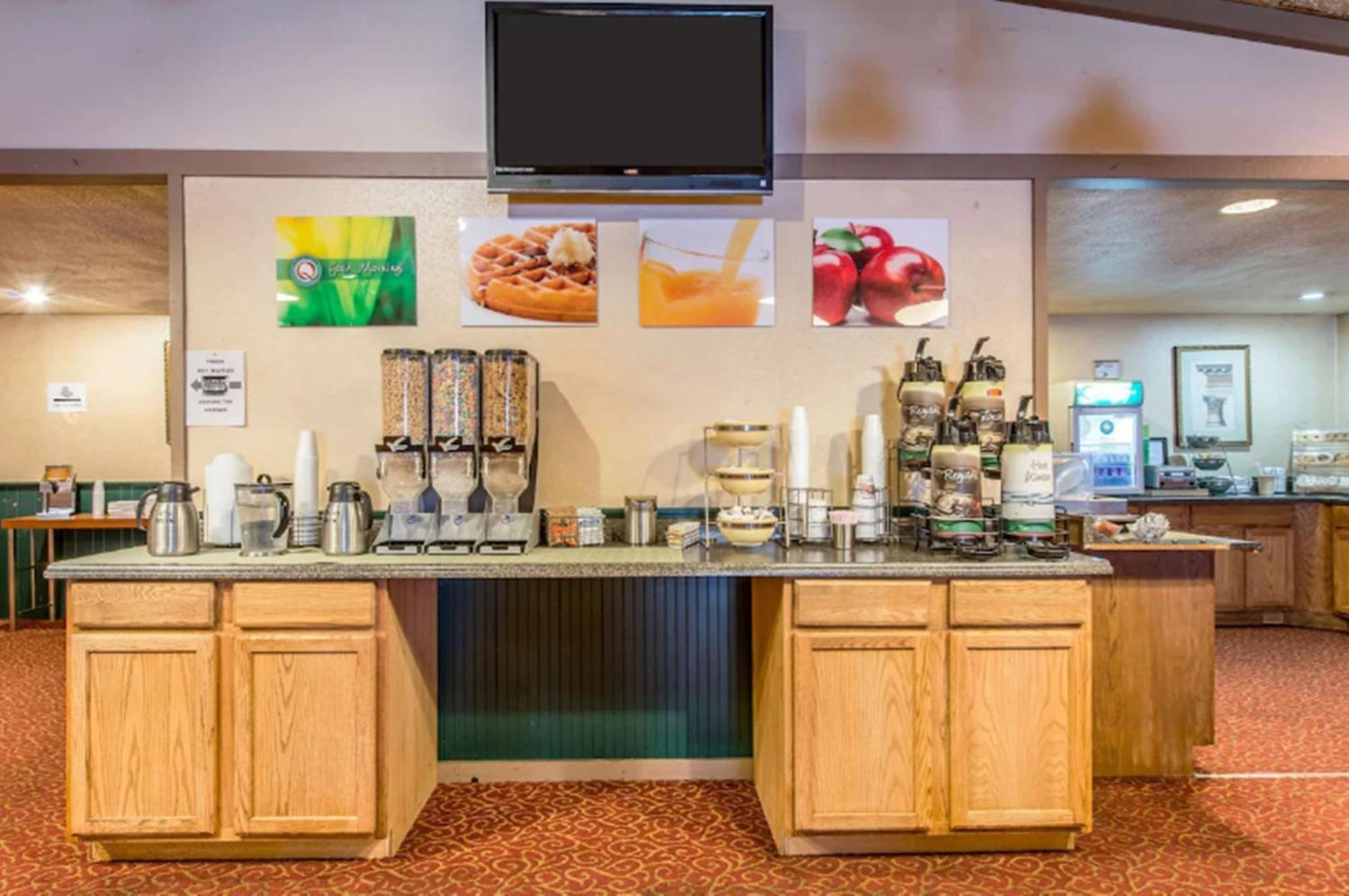 Quality Inn & Conference Center Съмърсет Екстериор снимка