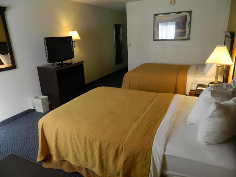 Quality Inn & Conference Center Съмърсет Екстериор снимка