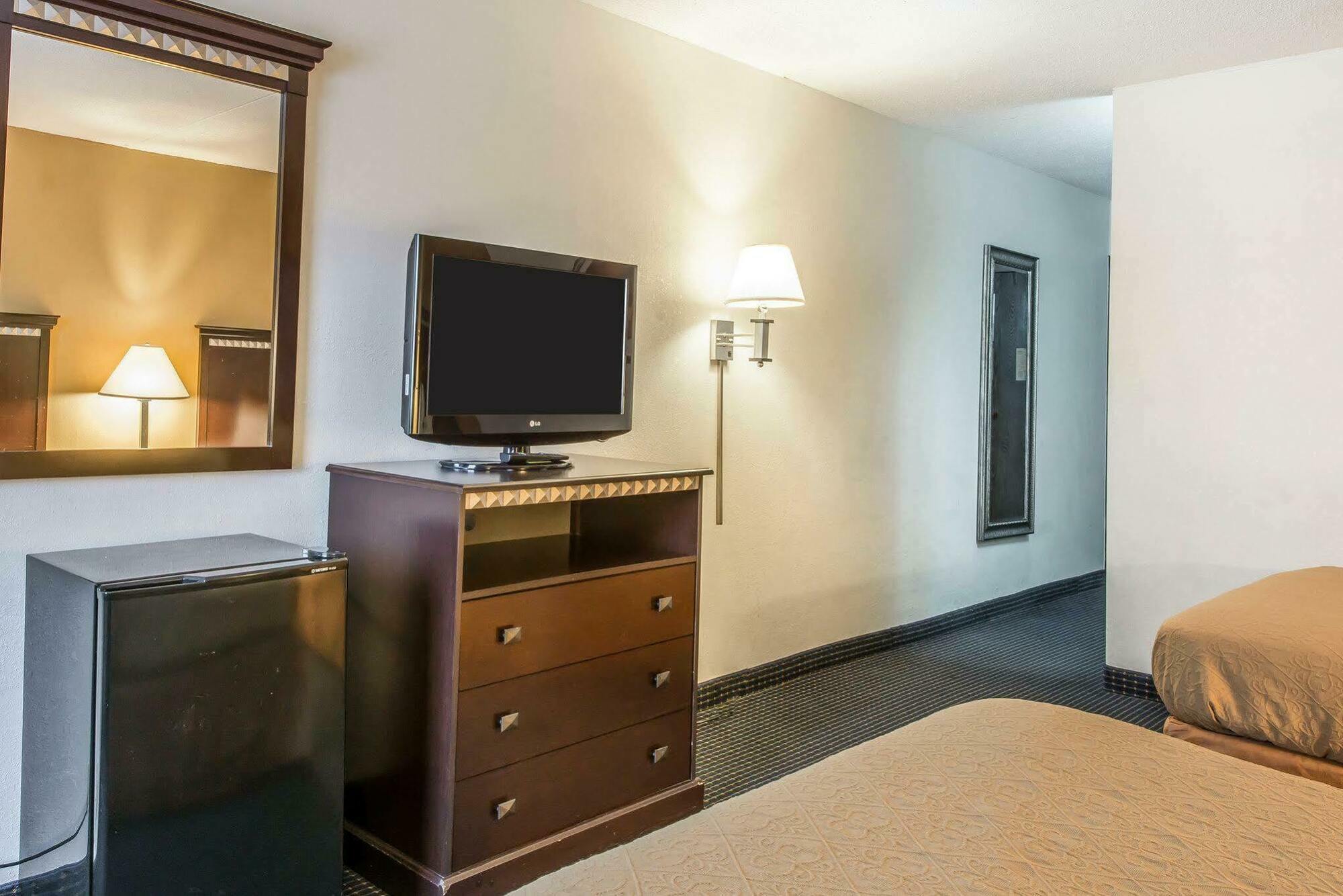Quality Inn & Conference Center Съмърсет Екстериор снимка